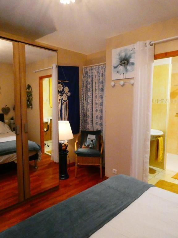 Chambre Le Mas D'Adelice Taulignan Экстерьер фото